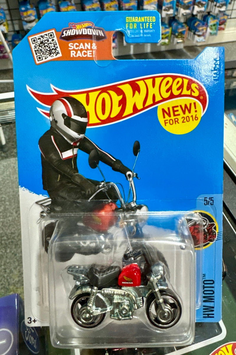 Load image into Gallery viewer, 2016 Hot Wheels Honda Monkey Z50 HW Moto Series Red or Blue - American Stanced
