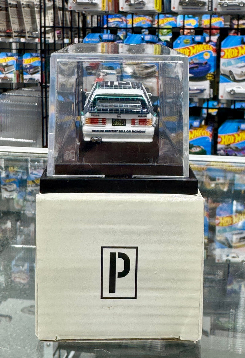 Load image into Gallery viewer, Hot Wheels Period Correct Mercedes Benz 190E 2.5-16
