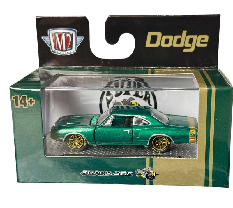 Load image into Gallery viewer, M2 Machines &#39;70 Dodge Super Bee Green &amp; Gold - American Stanced
