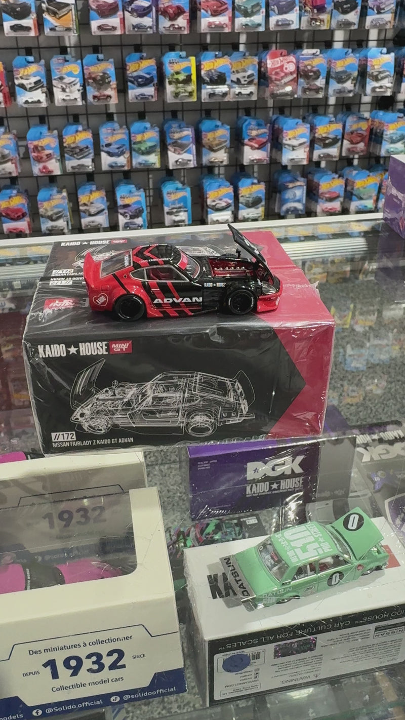 Load and play video in Gallery viewer, Kaido House Nissan Fairlady Z GT Advan
